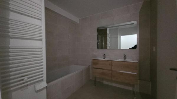 Appartement Nimes 3 pièces 78.40 m2