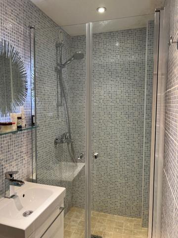 Appartement Courbevoie 4 pièces 108 m2 Loyer 2 400 €/mois charges comprises **  - Référence  485CC