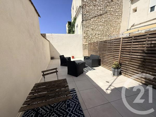 Appartement F3 à vendre  3 pièces - 70 m 2   UZES  - 30