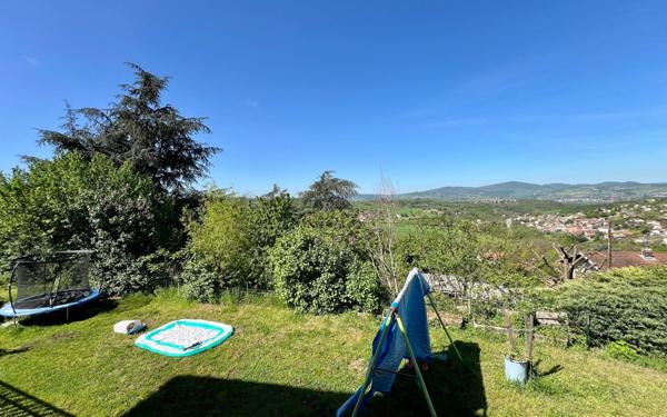Maison à vendre    4 pièces •  Sourcieux-les-Mines