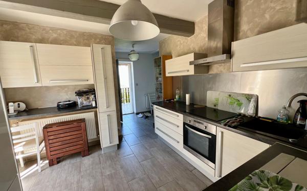 Maison à vendre    4 pièces •  Sourcieux-les-Mines