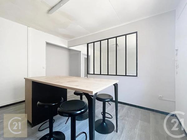 Immeuble à vendre  220 m 2   BEZIERS  - 34