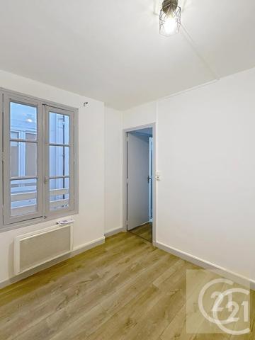 Immeuble à vendre  220 m 2   BEZIERS  - 34