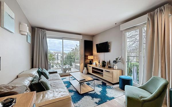Appartement à vendre    3 pièces • 65 m2 Suresnes