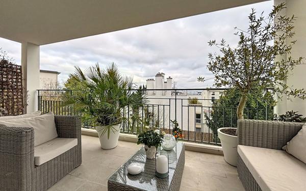 Appartement à vendre    3 pièces • 65 m2 Suresnes