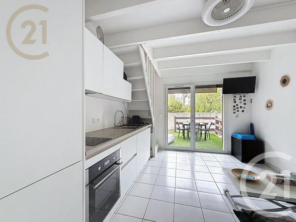 Maison à vendre  3 pièces - 31,58 m 2   FRONTIGNAN  - 34