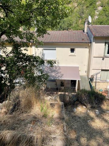 MAISON A RAFRAICHIR A 5 MINUTES DU CENTRE VILLE
