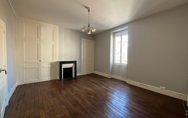 Appartement à louer    3 pièces •  Limoges