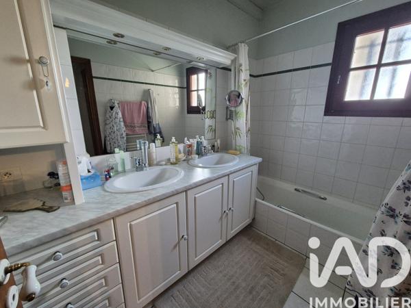 Maison à vendre 4 pièces 191 m² Lamonzie-Saint-Martin