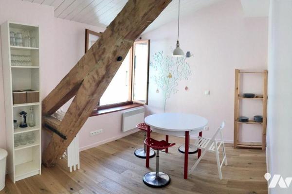 Appartement T2 à vendre - Annecy centre et proche du lac, Rue de l'Annexion.

Idéal pour un p...