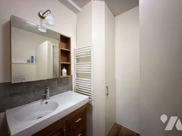 Appartement T2 à vendre - Annecy centre et proche du lac, Rue de l'Annexion.

Idéal pour un p...