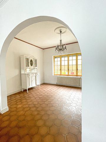 Dpt Pas-De-CALAIS , Boulogne (Dernier Sou) , à vendre maison mitoyenne 110m2 P(5) , 4 chambres, grande cour