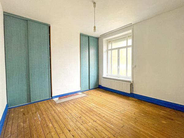Dpt Pas-De-CALAIS , Boulogne (Dernier Sou) , à vendre maison mitoyenne 110m2 P(5) , 4 chambres, grande cour