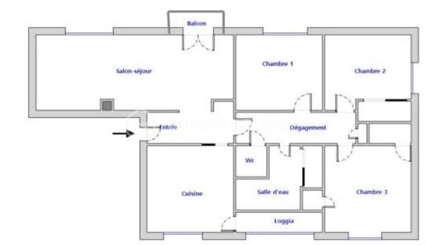 Quartier des fins - Venez découvrir ce lumineux T4 - T5 traversant Nord/Sud/Ouest de 75 m² carrez, situé au 2eme étage/3 au sein d'un bâtiment sécurisé.
Un hall d'entrée dessert une cuisine équipée avec sa loggia, une pièce de vie de plus de 23m² donnant sur un balcon orienté Sud Est offrant une vue dégagée sur les montagnes, trois généreuses chambres avec des grands placards aménagés et dont une avec un dressing en plus,  une salle d'eau, un WC. 
Rénovation énergétique effectuée (fenêtres, chaudière changées, isolation toit, combles et murs effectuée).
On apprécie la luminosité dans toutes les pièces, la vue dégagées sans vis-à-vis, la loggia faisant office de cellier - buanderie, le volume des chambres, les nombreux rangements, la motorisation des volets roulants centralisés, la possibilité de faire une 4eme chambre.
Bâtiment occupé uniquement par des propriétaires résidents. 2 appartements / palier.
Charges de copropriété : 191 €/mois comprenant le chauffage (collectif gaz)
En prolongement du grand local commun à vélos, une cave privative de plus de 8m² avec soupirail, établi et électricité pour VAE complète ce bien.
Possible d'acquérir un garage dans la copropriété.
Proche commerces, écoles, bus et facile pour sortir d'Annecy direction la Suisse.