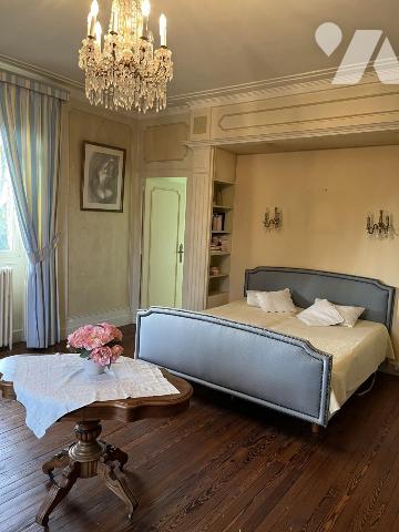 BOUGUENAIS les Couêts. Belle Demeure de 1903 avec annexes sur un Parc clos de 3 632 m².