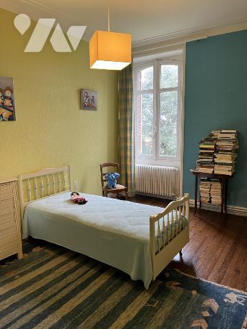 BOUGUENAIS les Couêts. Belle Demeure de 1903 avec annexes sur un Parc clos de 3 632 m².