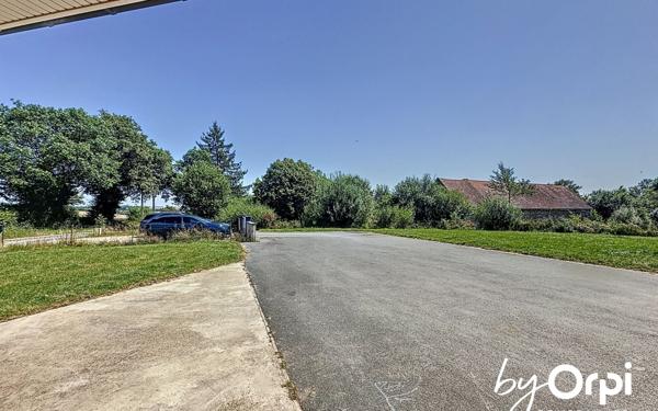Maison à vendre    5 pièces • 128 m2 Moureuille