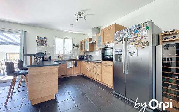 Maison à vendre    5 pièces • 128 m2 Moureuille