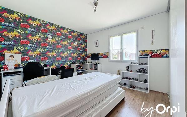 Maison à vendre    5 pièces • 128 m2 Moureuille