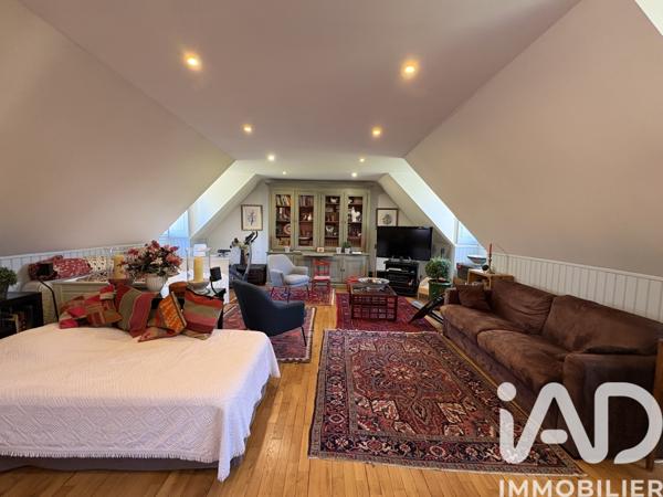 Maison à vendre 8 pièces 199 m² Saint-Fargeau-Ponthierry