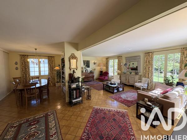 Maison à vendre 8 pièces 199 m² Saint-Fargeau-Ponthierry