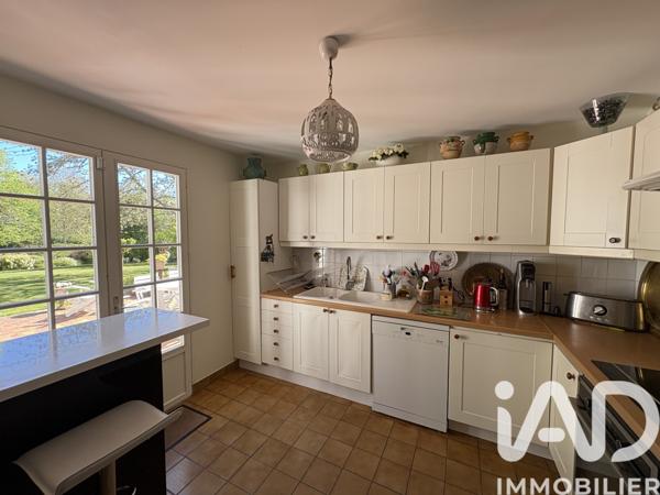 Maison à vendre 8 pièces 199 m² Saint-Fargeau-Ponthierry