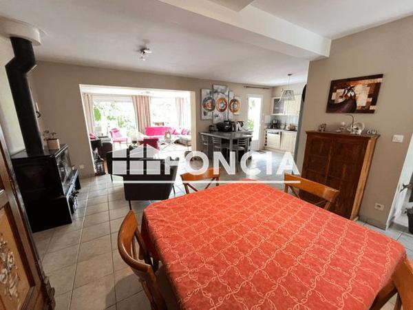 À vendre Maison 9 pièces 158.43 m² - Noyen-sur-sarthe 72430