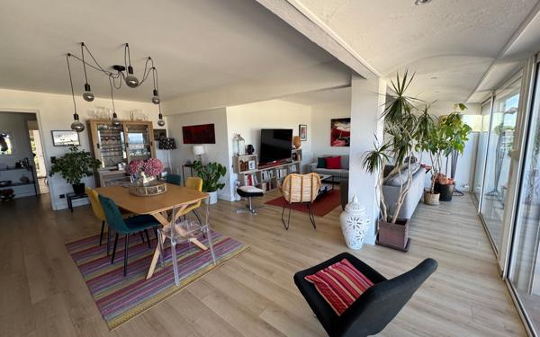 Appartement à vendre    5 pièces • 97,74 m2 Sète