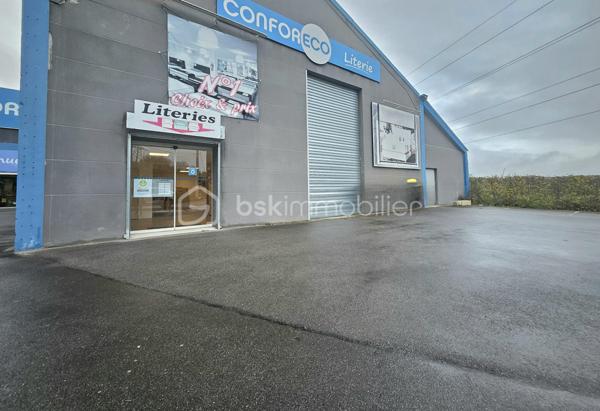 Local commercial de 1 930 m²