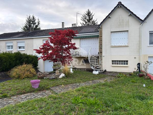 PAVILLON  DE PLAIN PIED ELEVE SUR SOUS-SOL QUARTIER PIERRE ET MARIE CURIE CHATEAUROUX