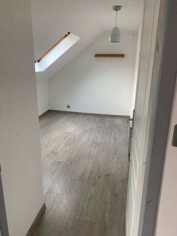 A VENDRE LE RELECQ KERHUON MAISON 66 M2 - JARDIN 460 M2 -