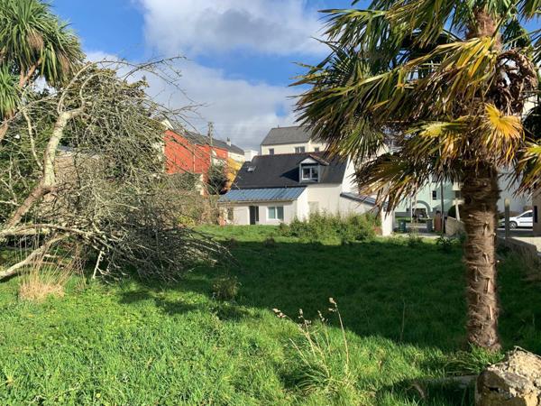 A VENDRE LE RELECQ KERHUON MAISON 66 M2 - JARDIN 460 M2 -