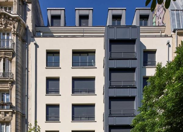 appartement T4 à vendre PARIS 20e, surface habitable 91,94 m2 + balcon 12 m2.