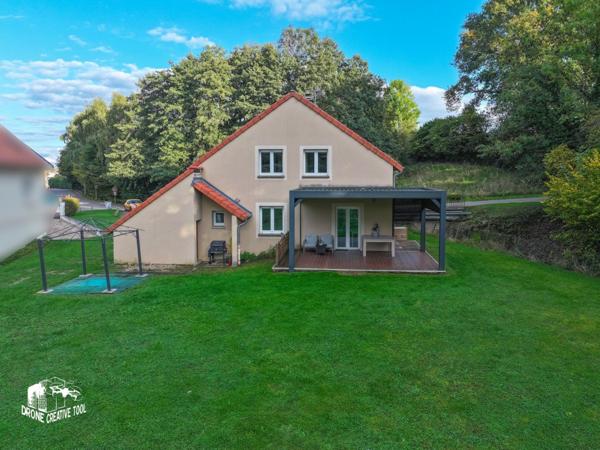 Belle maison familiale hors lotissement à Rodemack