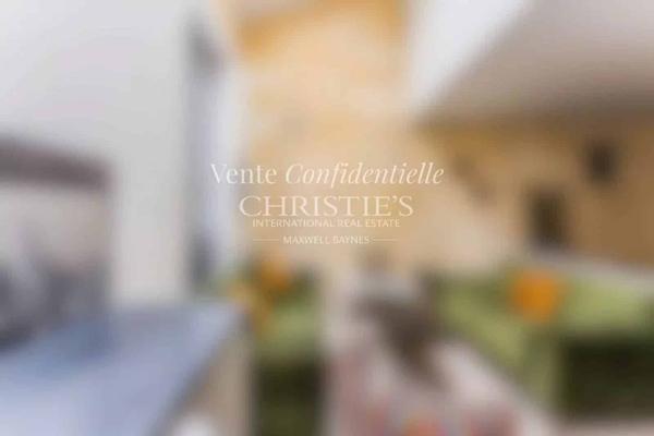 IMMEUBLE EN PIERRE DE TAILLE AVEC COMMERCE ET APPARTEMENT – BORDEAUX CENTRE