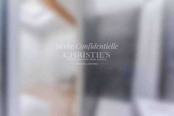 IMMEUBLE EN PIERRE DE TAILLE AVEC COMMERCE ET APPARTEMENT – BORDEAUX CENTRE