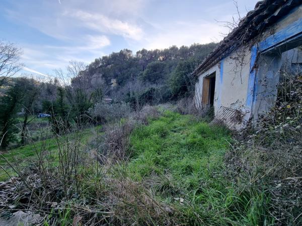 Maison de hameau à rénover en 2 logements