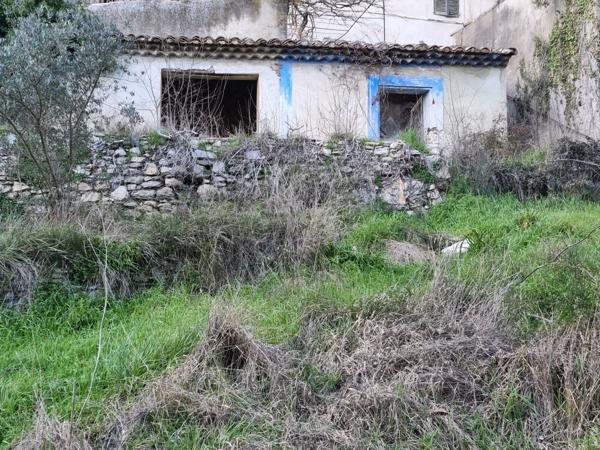 Maison de hameau à rénover en 2 logements