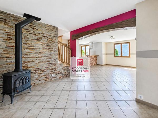 Maison Ugine 8 pièces 195 m2