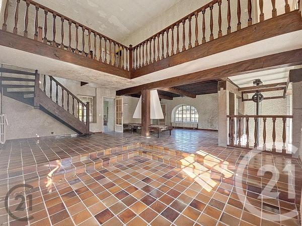 Maison à vendre  8 pièces - 408,60 m 2   MOZAC  - 63