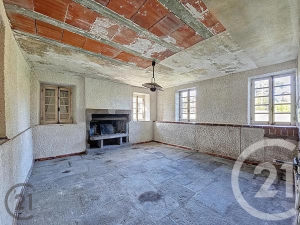 Maison à vendre  8 pièces - 408,60 m 2   MOZAC  - 63