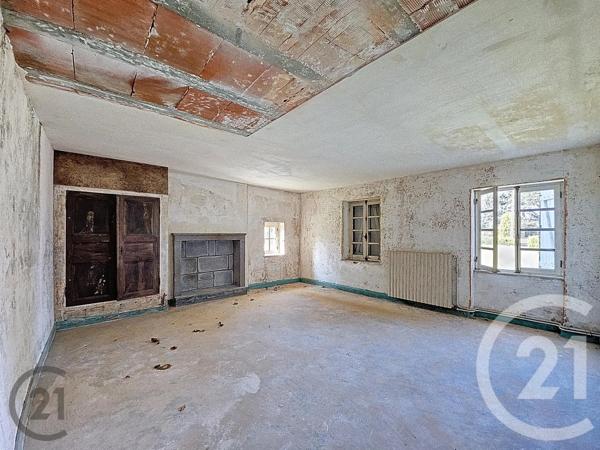 Maison à vendre  8 pièces - 408,60 m 2   MOZAC  - 63