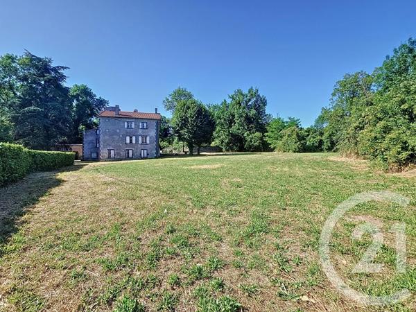 Maison à vendre  8 pièces - 408,60 m 2   MOZAC  - 63
