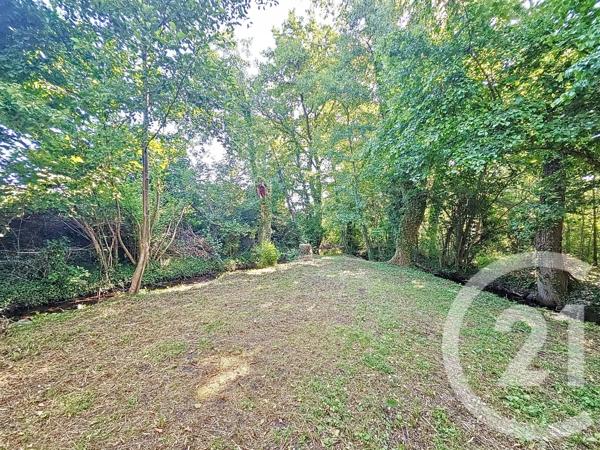 Maison à vendre  8 pièces - 408,60 m 2   MOZAC  - 63