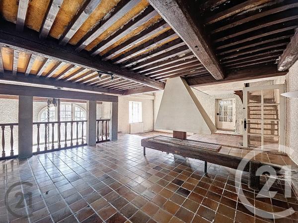 Maison à vendre  8 pièces - 408,60 m 2   MOZAC  - 63
