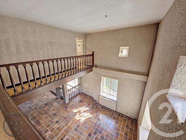Maison à vendre  8 pièces - 408,60 m 2   MOZAC  - 63
