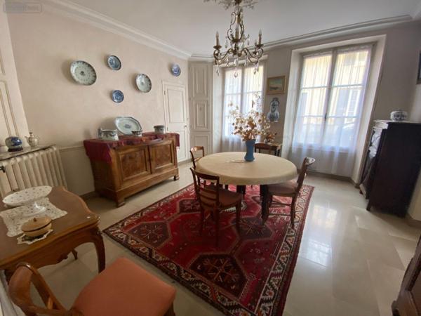 Maison de maître à vendre à Gallardon dans l'Eure-et-Loir (28320), ref : 376