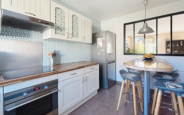 Maison à vendre    6 pièces •  La Ville-aux-Dames