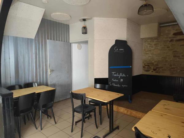 À vendre – Murs commerciaux libres - Bar Restaurant - avec appartement de fonction – secteur Redon (10 min)