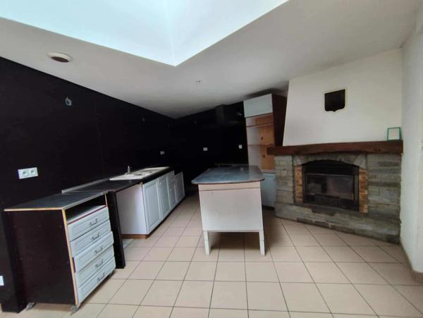 À vendre – Murs commerciaux libres - Bar Restaurant - avec appartement de fonction – secteur Redon (10 min)